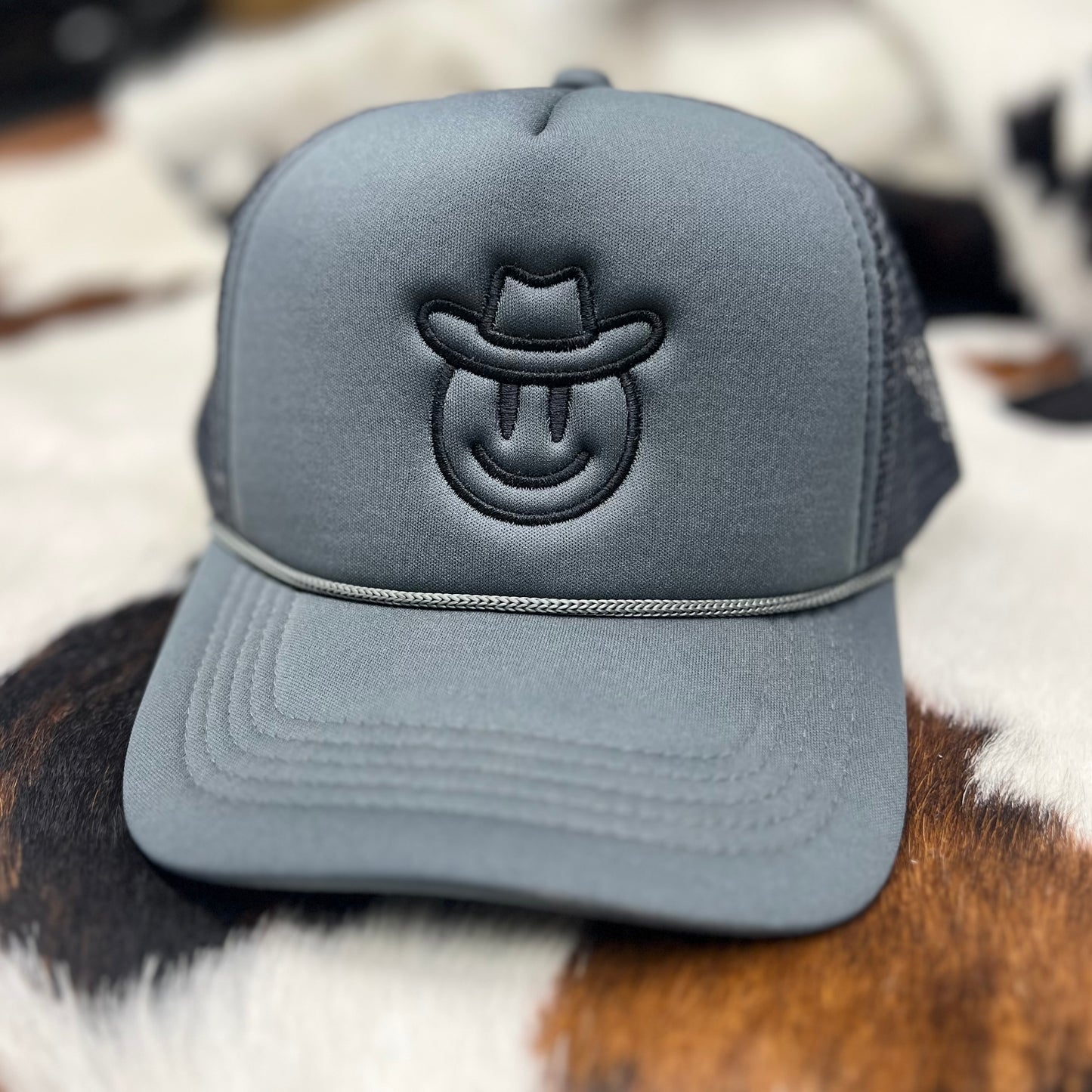 Smiley Cowboy Rope Trucker Hat - Gray