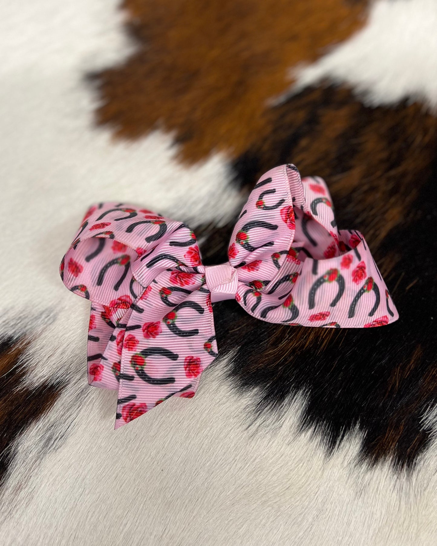Pink Horseshoe Bow