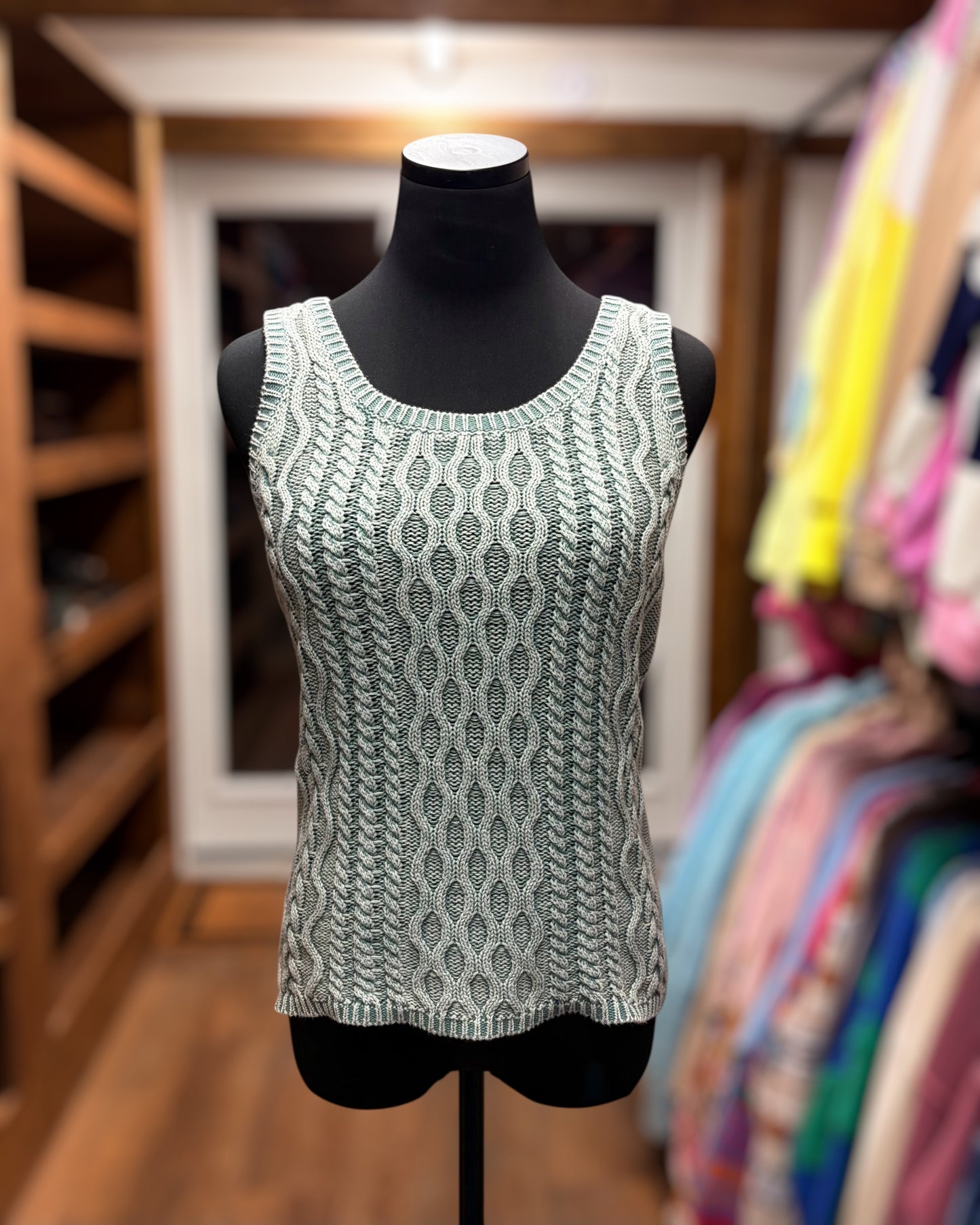 Jade Cable Tank